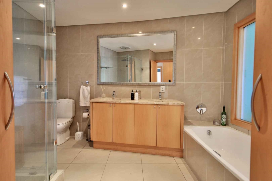 To Let 3 Bedroom Property for Rent in Sunset Beach Western Cape
